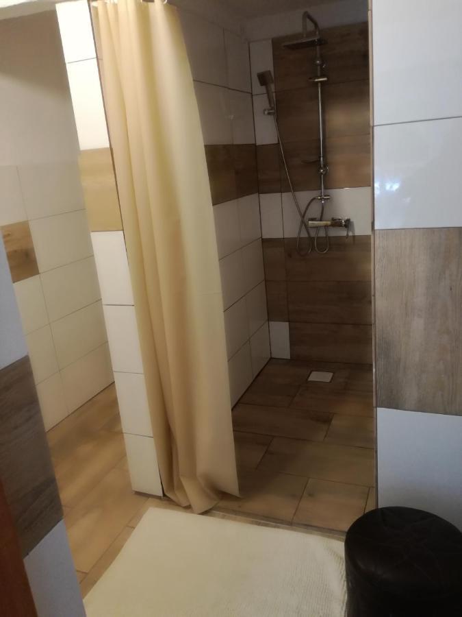 格里兹鲍 Bowal酒店 外观 照片